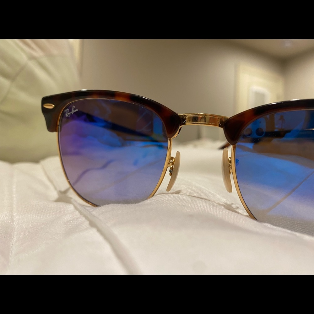 Ray-Bans Clubmaster - Picture 2 of 6